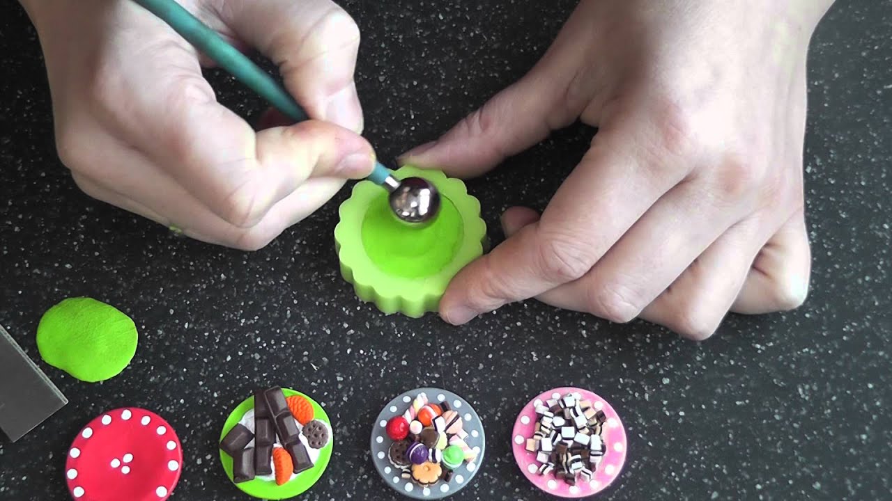 ( Tutorial) Fimo  Miniatur  Teller modelieren mit Hilfe einer Silikonform
