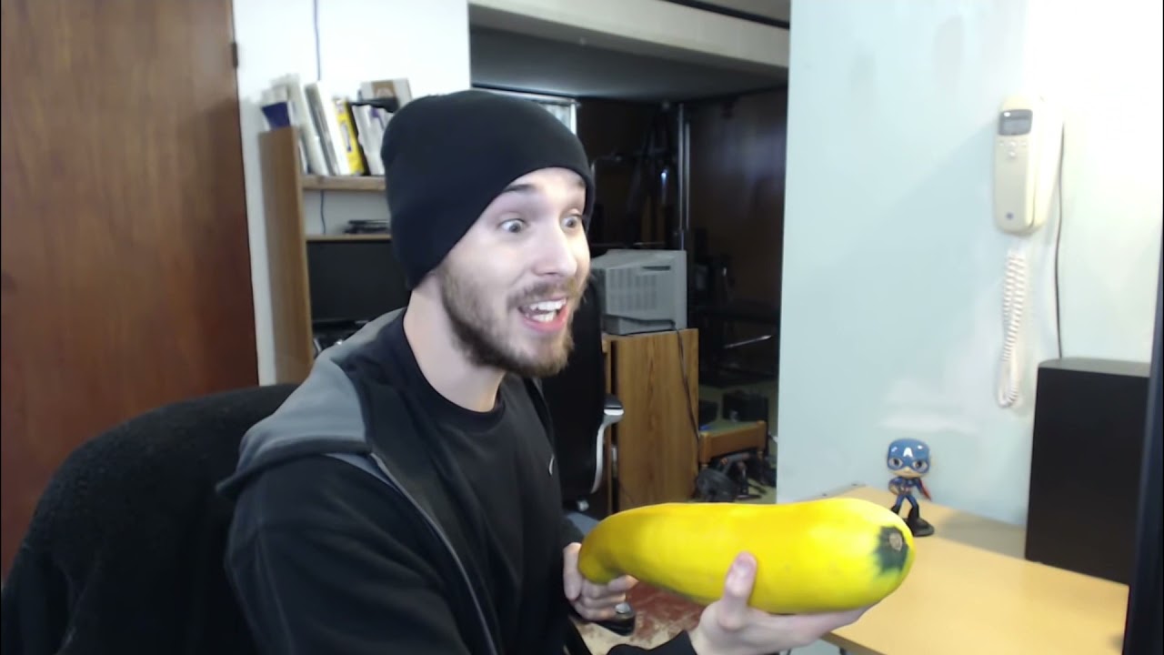 You don't mess with the zucchini king  Charmx reupload