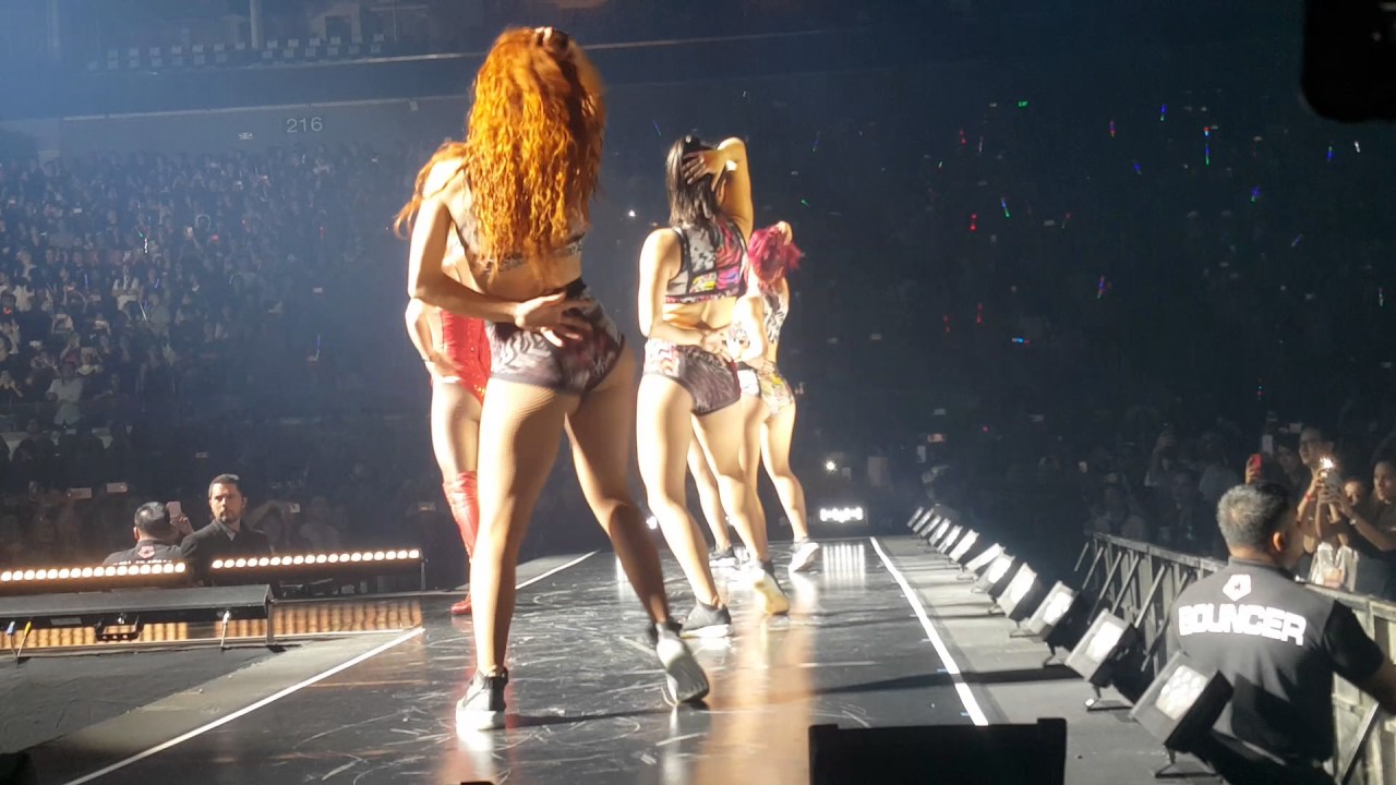 Britney Spears - Toxic/Stronger/Drive Me Crazy - Live in Manila