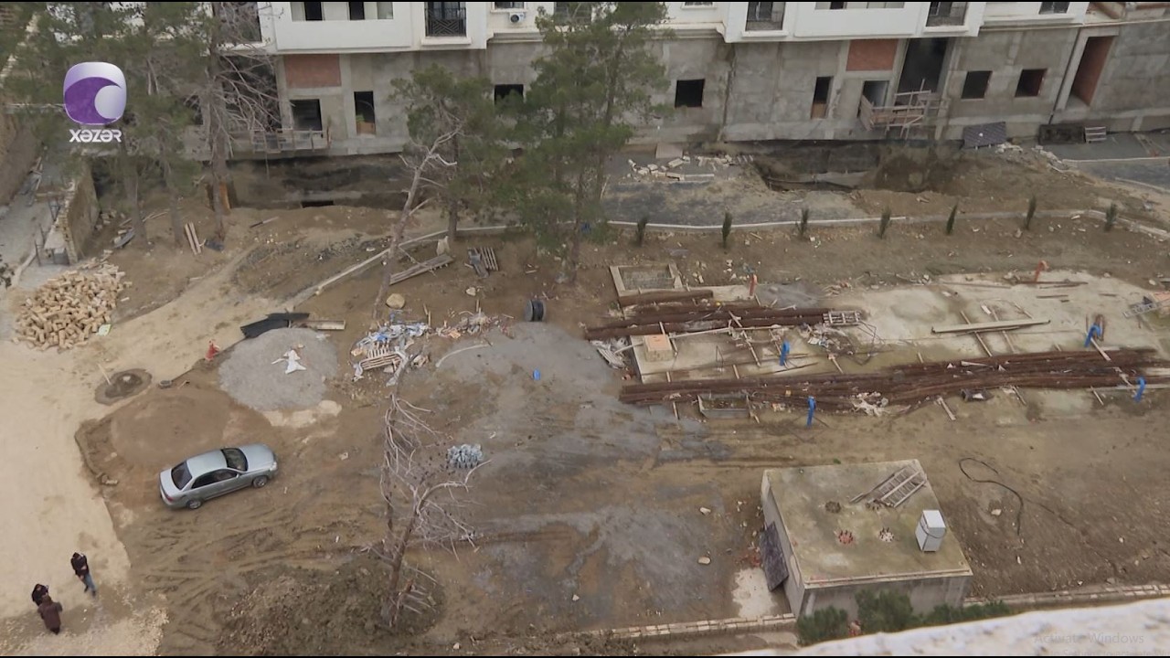 4 ildir yeni tikiliyə köçüblər, həyətlərində hələ də qazıntı aparılır – ŞİKAYƏT
