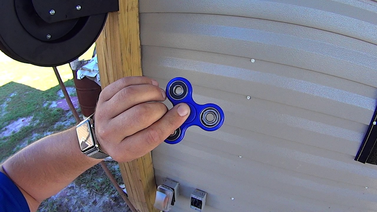 Fidget Spinner  - VS -  Air Compressor