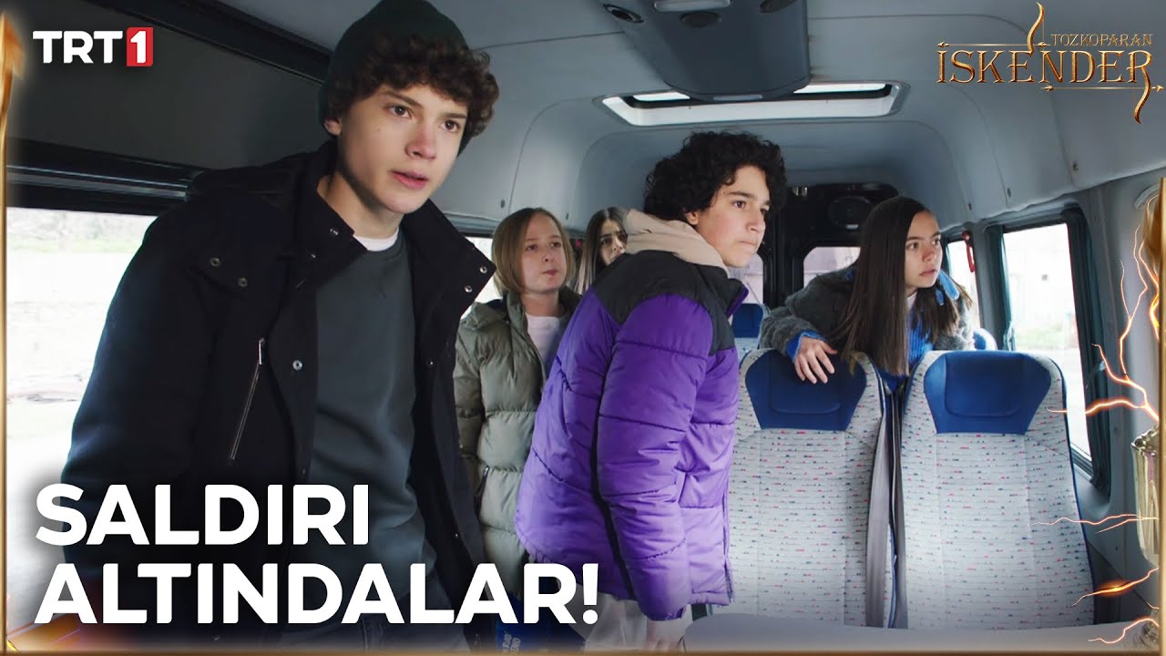 Mavi ay’ın yolunu kestiler! - Tozkoparan İskender Özel Sahneler