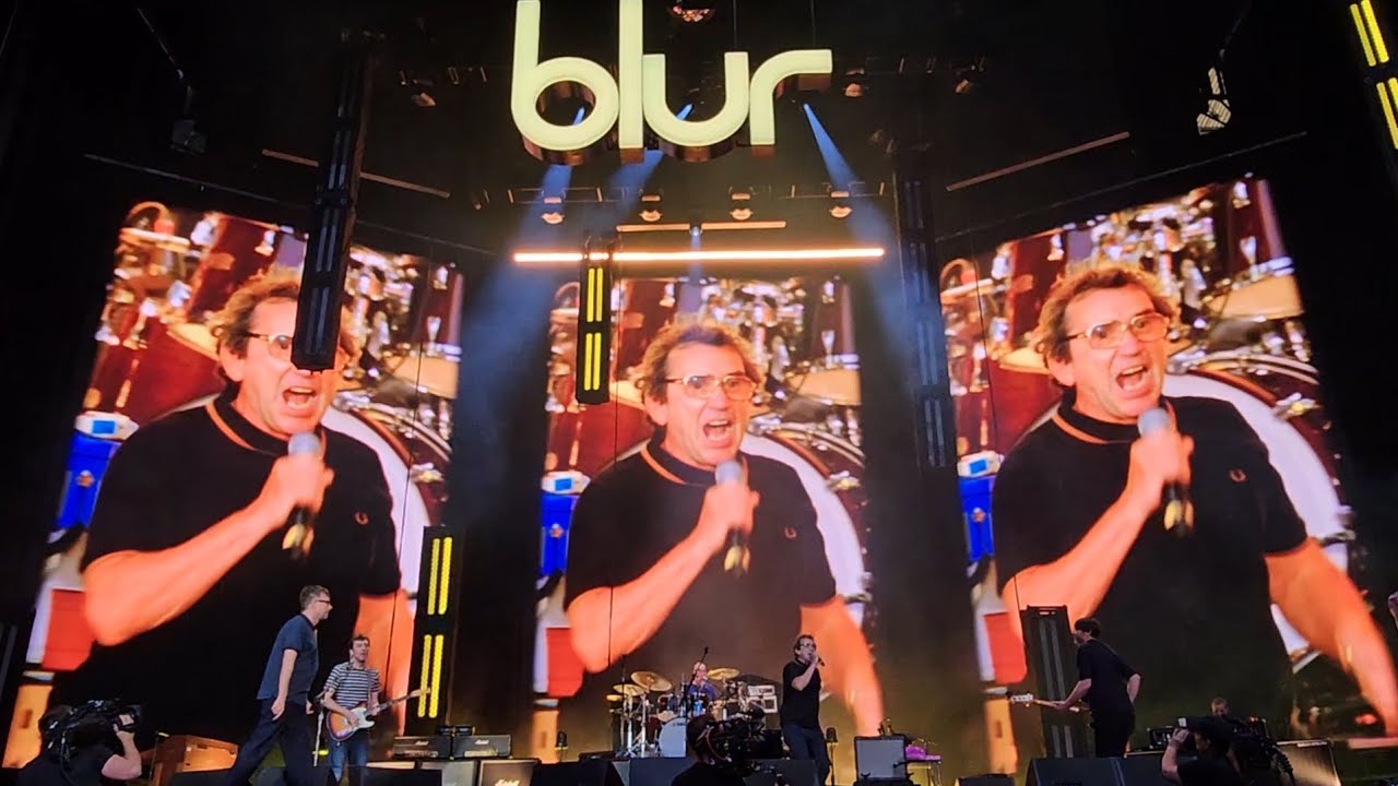 blur •  Parklife (feat. Phil Daniels) (Live from Wembley Stadium, London, 9th July 2023)