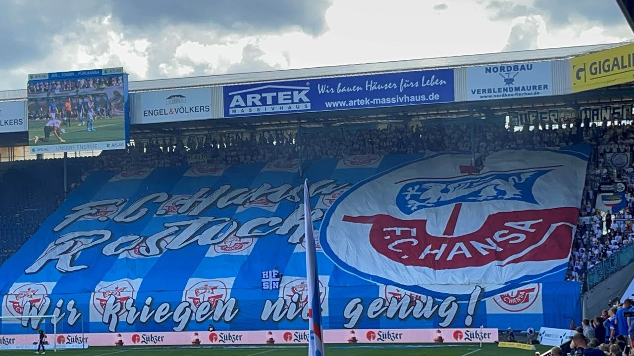 Pyro, Choreo & Support im Spiel F.C. Hansa Rostock – FC St. Pauli 2:0 (21.08.2022)