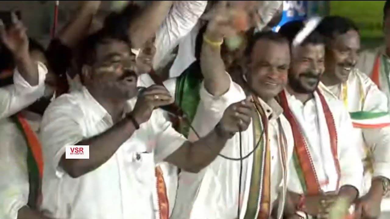 సీఎం రేవంత్ రెడ్డి ముందు పాట పాడి ఊర్రూతలూగించిన నల్గొండ గద్దర్|Nalgonda Gadar Song On Cm Revanth