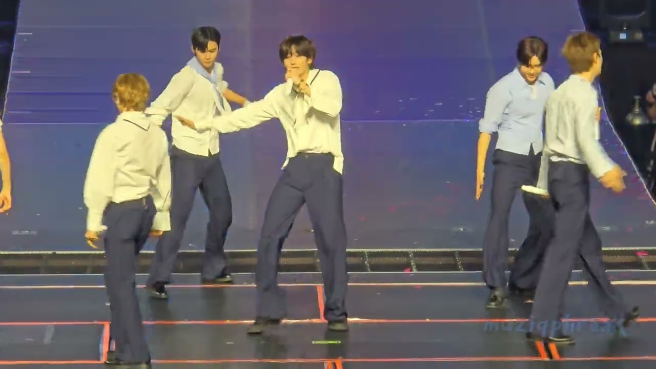 Love 119 - Riize 라이즈 Riizing Loud in Singapore 260124