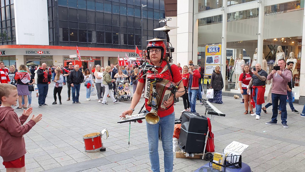 Anders Flanderz (One man band) performing Popcorn and Si Senor (Bobby Firmino) in Liverpool (1/6/19)