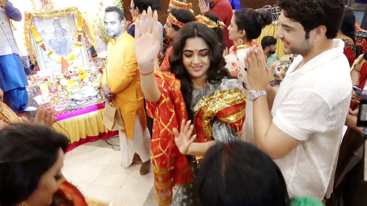 Chirpy and Bubbly Tejasswi Prakash Dancing Front of Karan Kundrra at Sudha Chandran Mata Ki Chowki