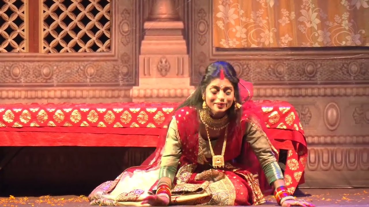 Acting performance on stage by juhi kumari