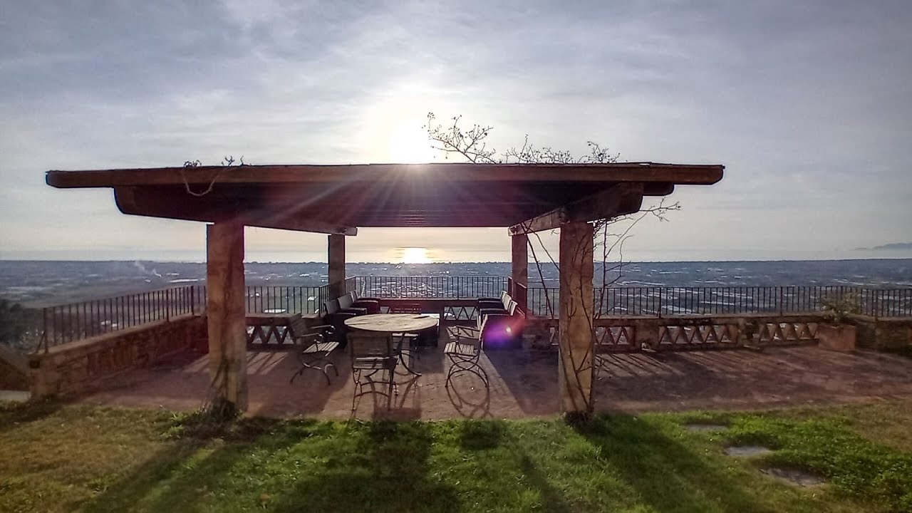 TOSCANA VERSILIA - VENDITA RUSTICO VISTA MARE #tuscany #farmhouse #vistamare