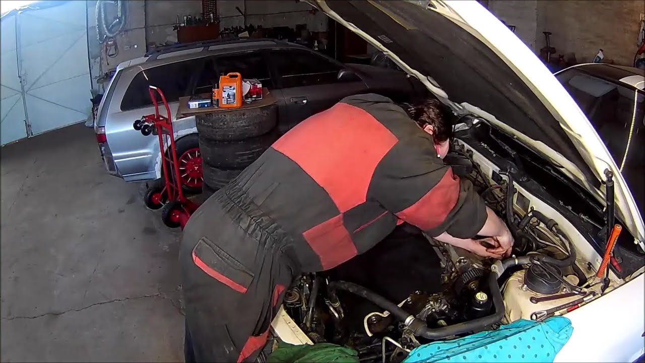Mitsubishi Sigma 3.0 V6 opravy 1 část