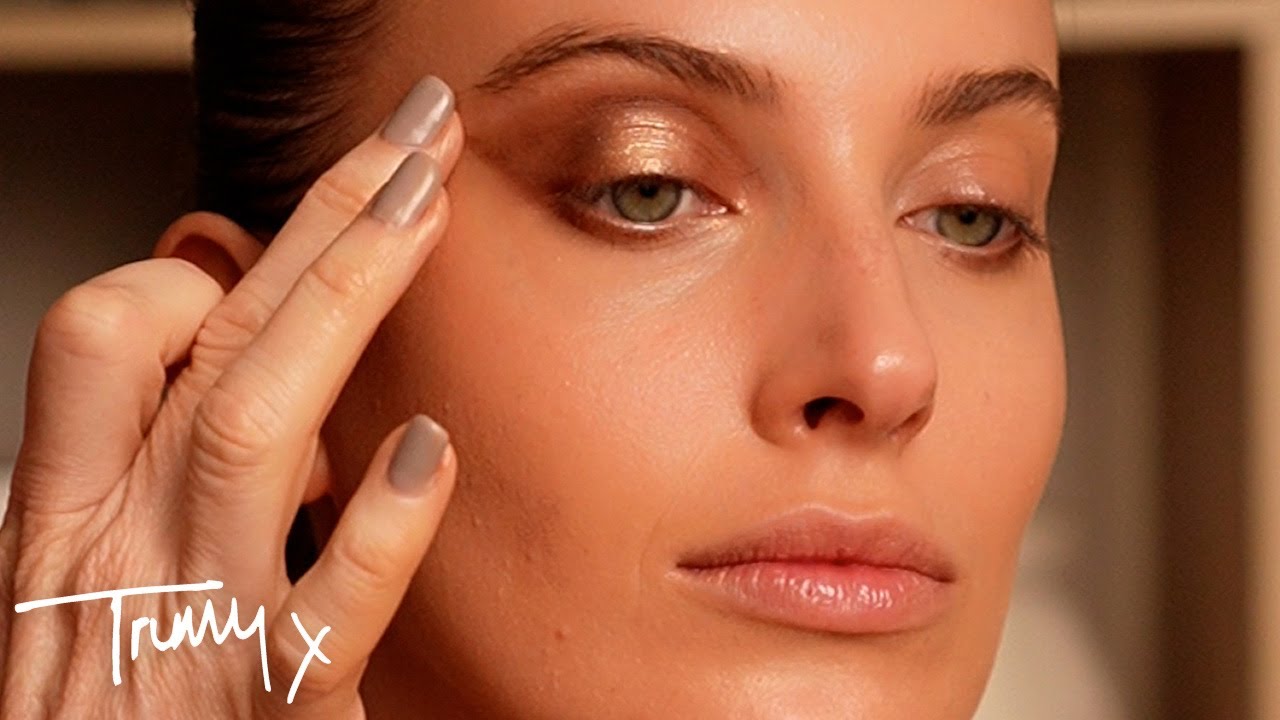 Rae Morris Shows Us How To Glow | Makeup Tutorial | Trinny