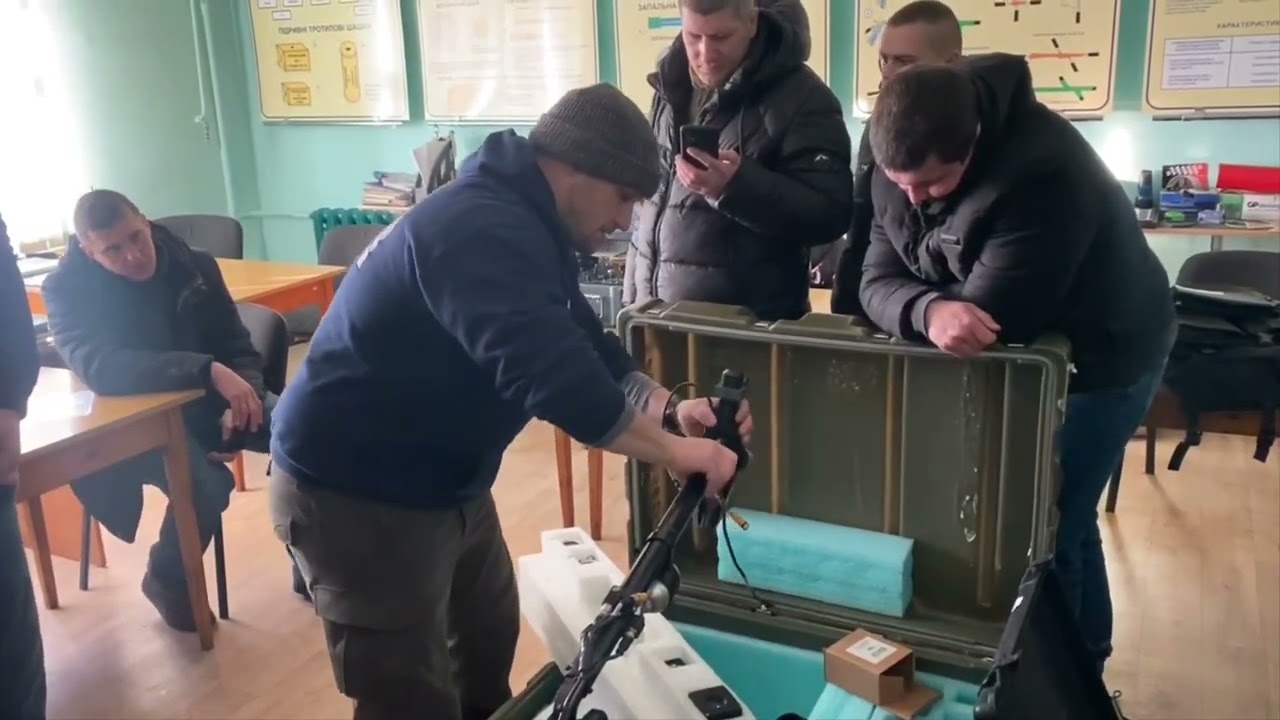 Training DSNS in Ukraine on the new equipment Tip of the Spear Landmine Removal donated. #ukraine