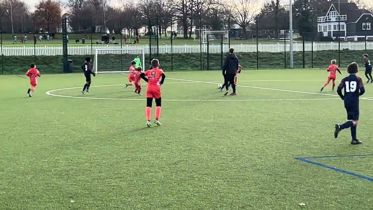 1 HALF⚽ Home Echo League fixture ⚽Loughton Town Emeralds -VS- Moore FC U9 Black 
