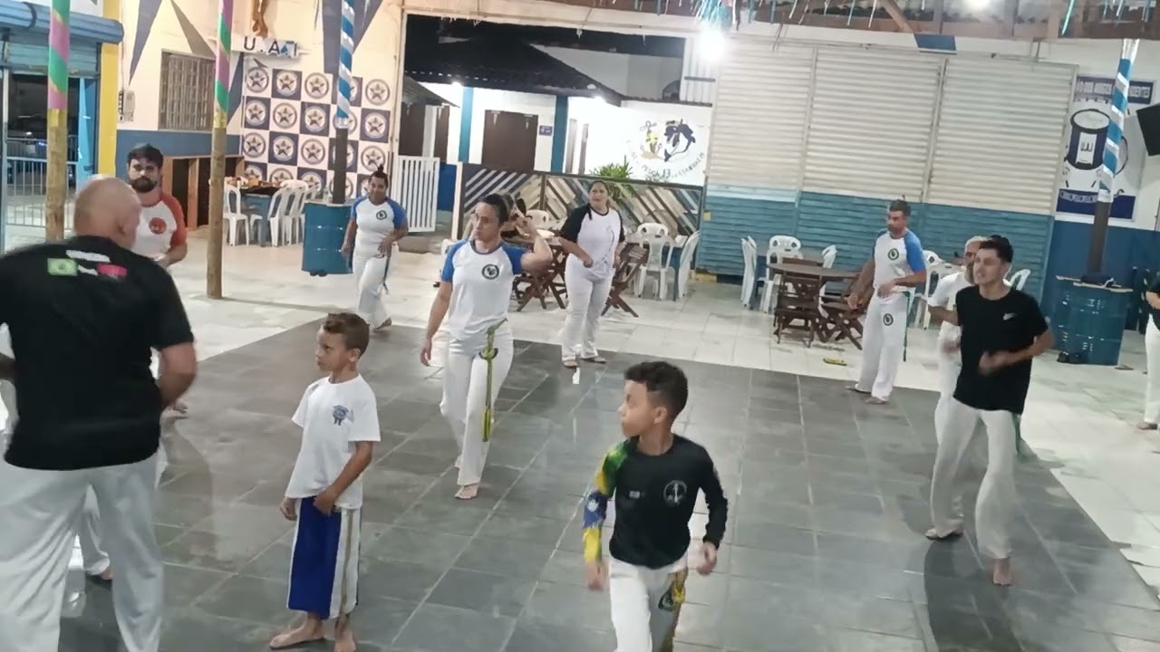 TREINAMENTO DE CAPOEIRA REGIONAL BRASIL ITANHAÉM UAI MESTRE FERNANDO 