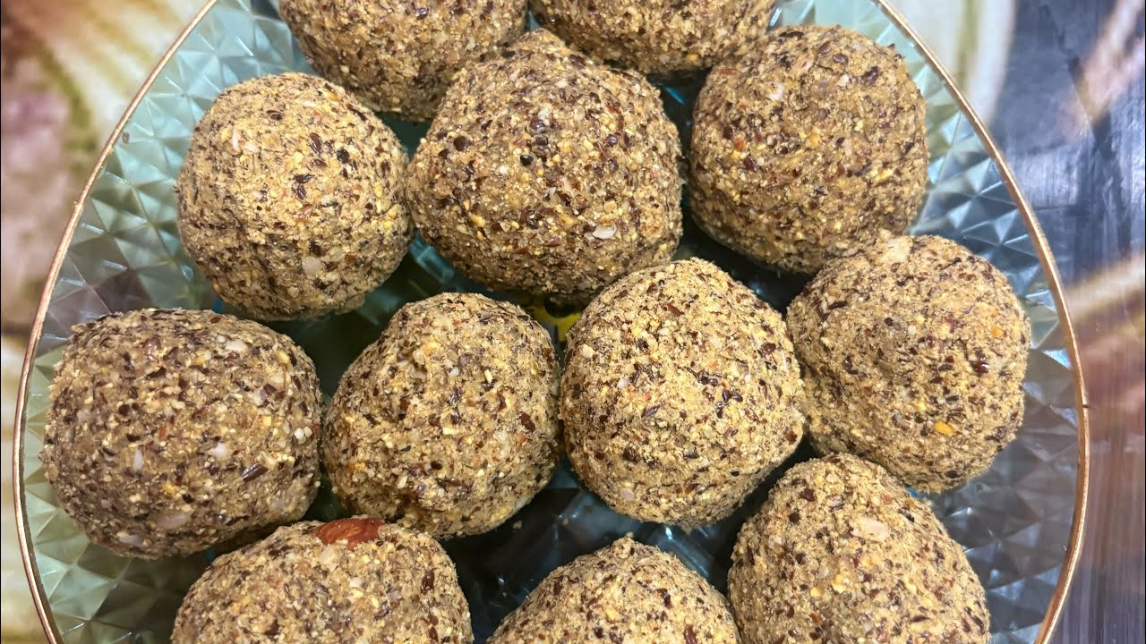 विंटर स्पेशल भुने चने और अलसी ड्राई फ्रूट्स के लड्डू #shortfeed #shortvideo #recipe #foodvideos 