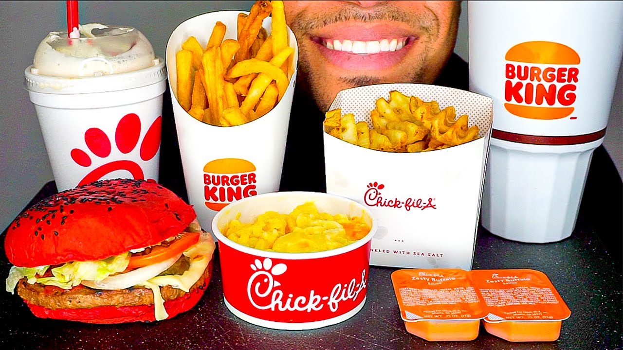asmr burger king vs chick fil a mukbang chicken nuggets mac n cheese whopper fries *no talking* eat