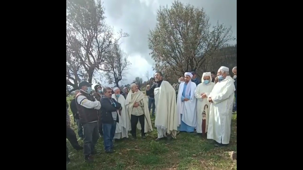 Djanaza à Zekri Chikh arezki Hadj said الشيخ أرزقي حاج سعيد موعظة في جنازة