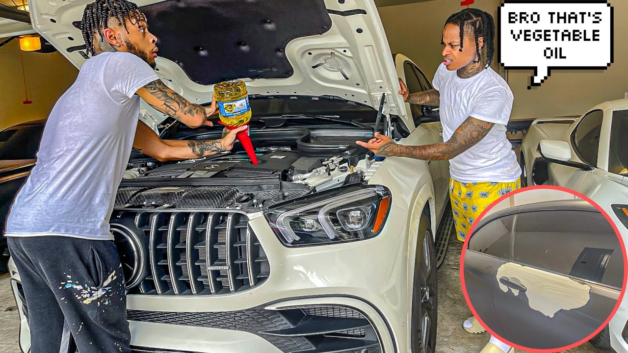 Вместо того, чтобы добавлять настоящее масло в Jazz AMG... Я притворился, что добавляю туда расти...