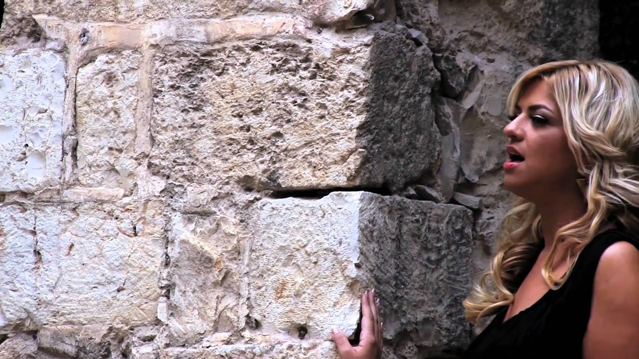 אושרית מלכה השגחה עליונה קליפ Oshrit Malka