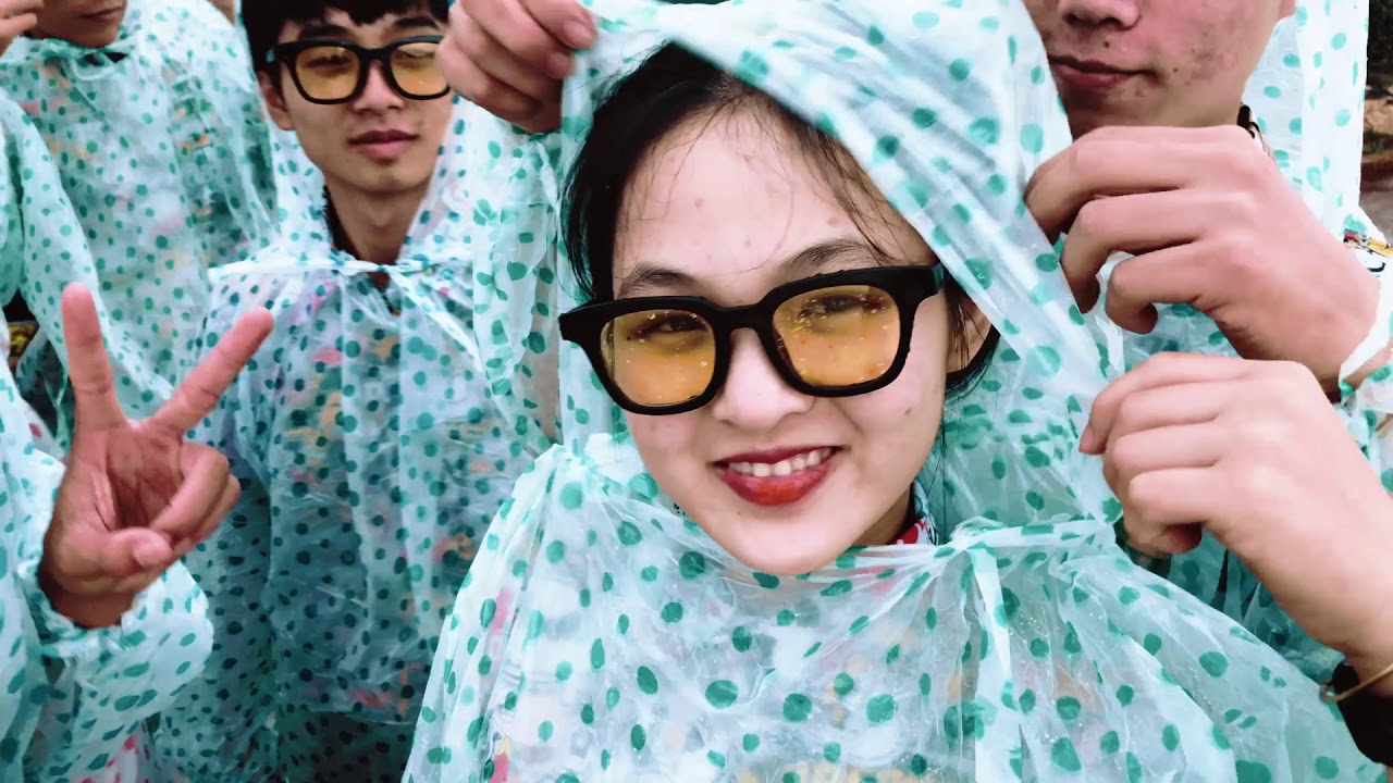 Kỷ Yếu Siêu Lầy Lội - 12A1 Nguyễn Bình Khiêm Đăk Lăk ( 2015- 2018 )