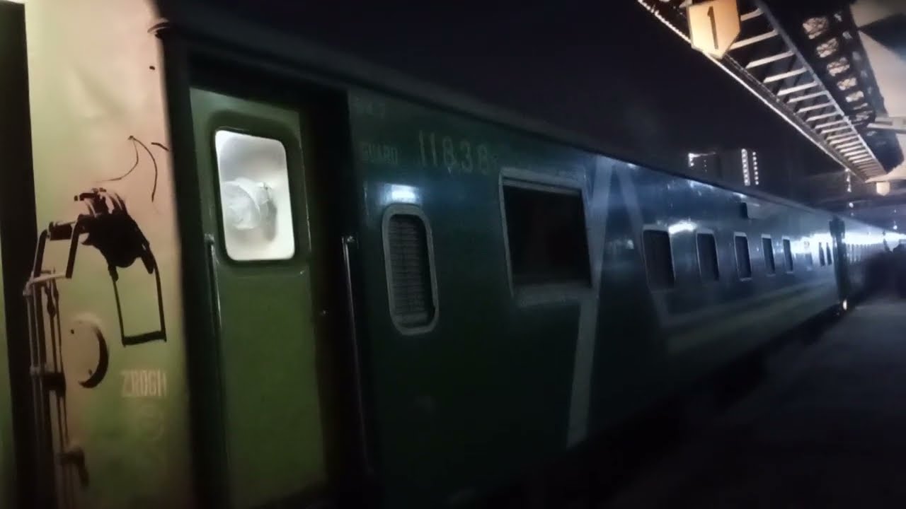GEU-40 with Green line Express...@hrsshahid3233 