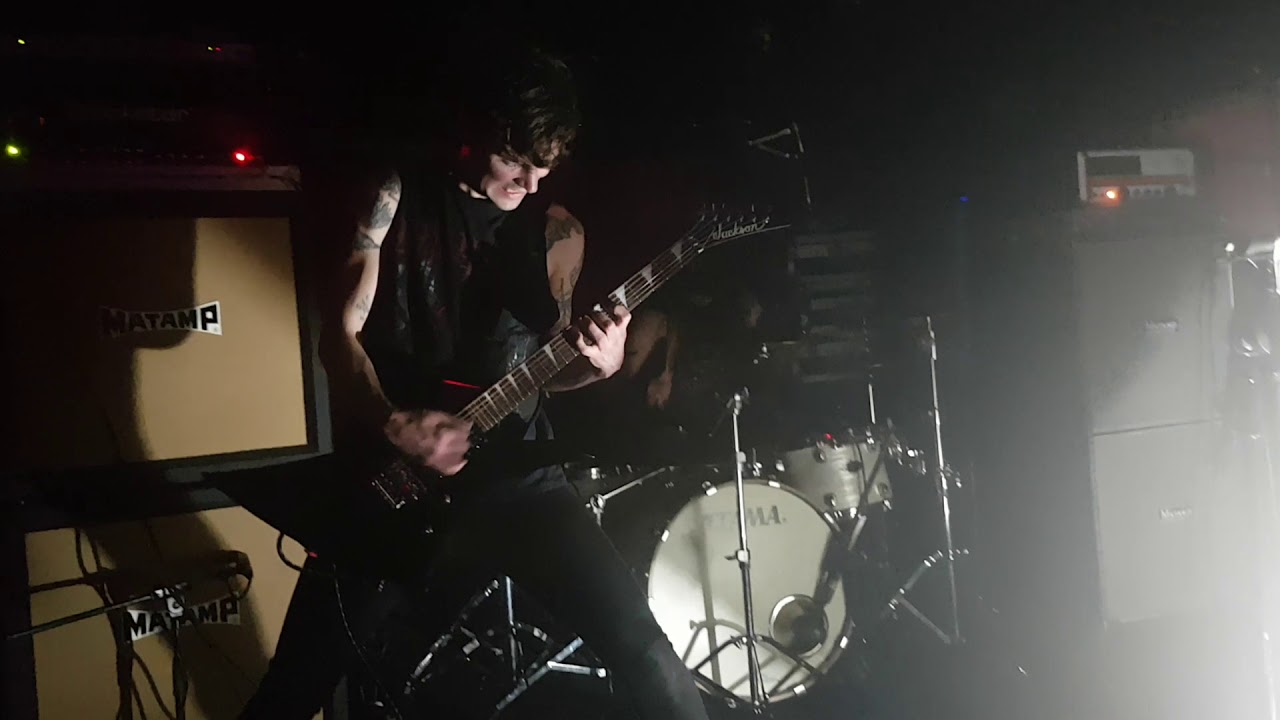 Dawn ray'd live in nice n sleazys glasgow 12/1/18