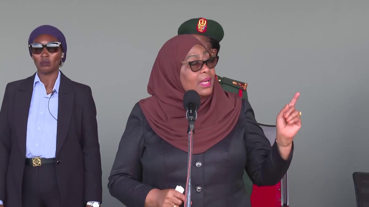 RAIS DKT. SAMIA AKIZINDUA RASMI MRADI WA MKAKATI WA TRENI YA UMEME SGR DAR ES SALAAM-DODOMA(NGERE…