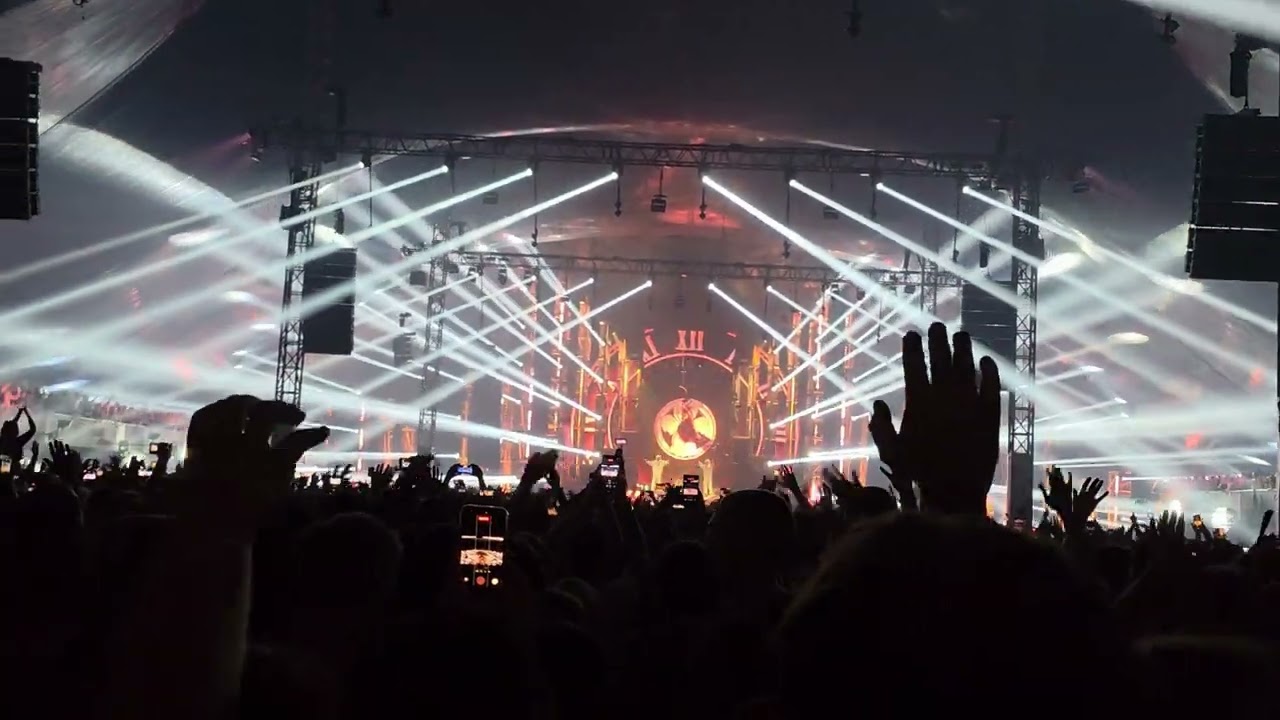 20 Years D-Block & S-te-fan - Ghost Stories - Darkest Hour (The Clock) Live