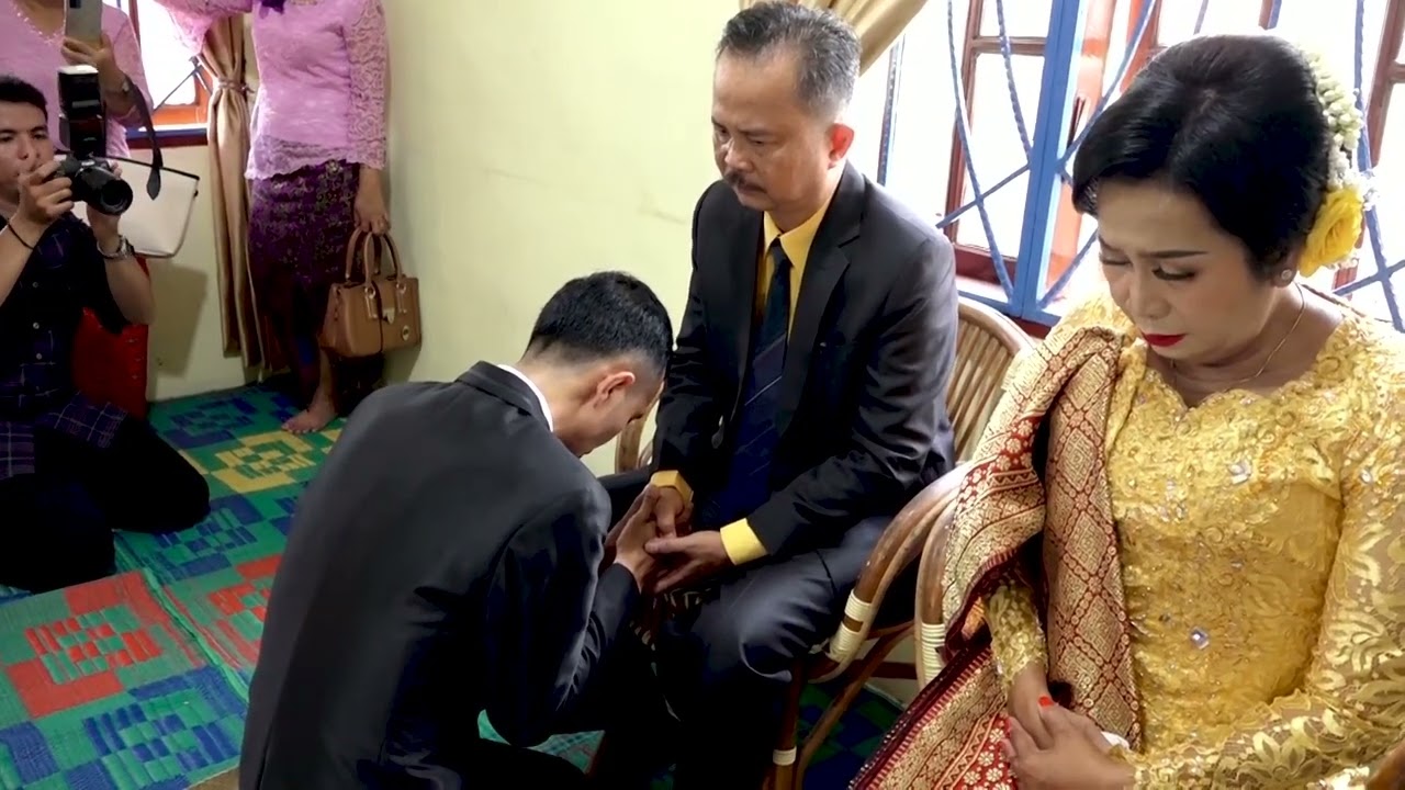 PEMBERKATAN DI GEREJA