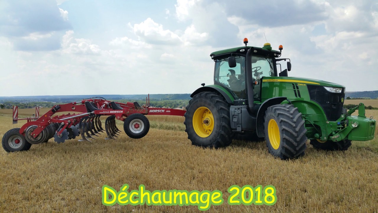 Déchaumage 2018 John Deere 7260R et Terrano 5FX