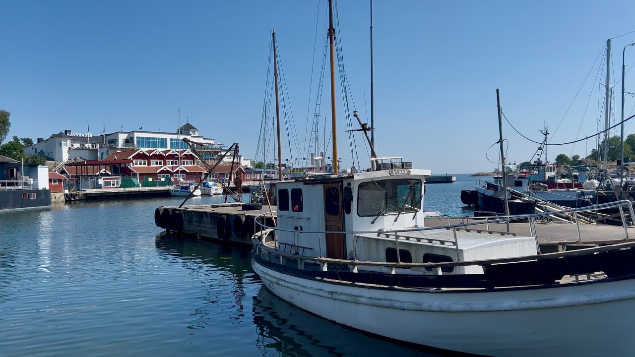 Swedish Small Town Walk: Grisslehamn. Charming archipelago community.