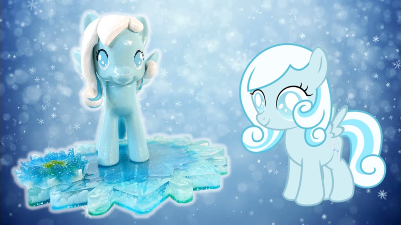 Snowdrop Custom Pony with Snowflake Resin Stand