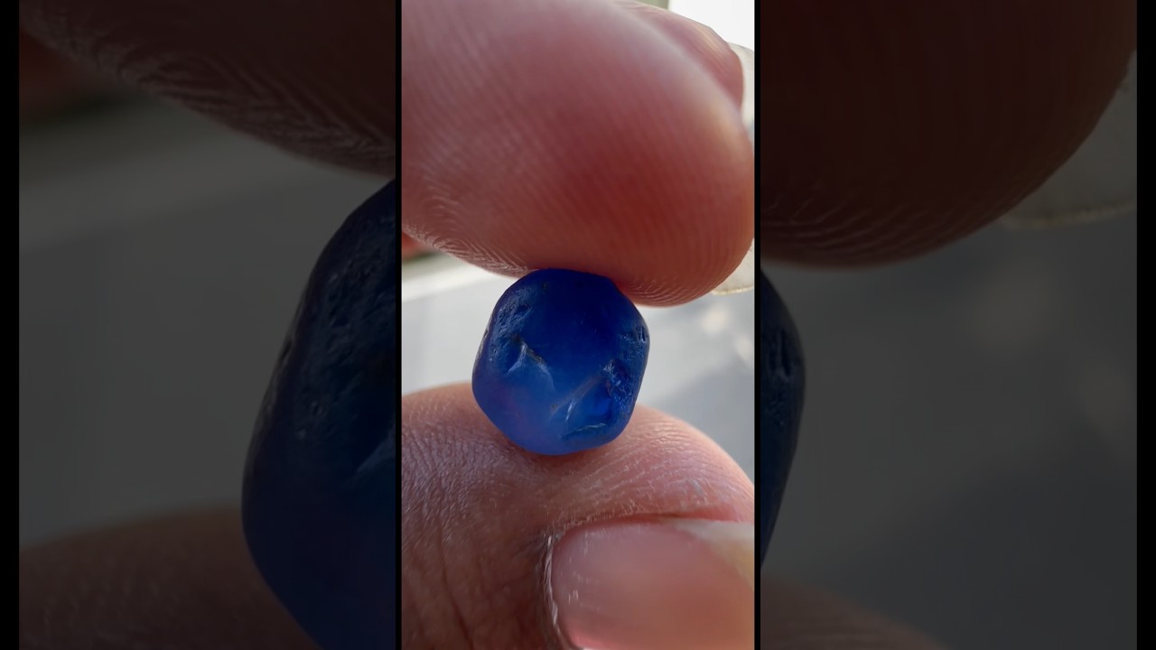 Its Ceylon Blue Sapphire  #gemstone #ceylongems #ceylonbluesapphire #bluesapphire #shorts #gems