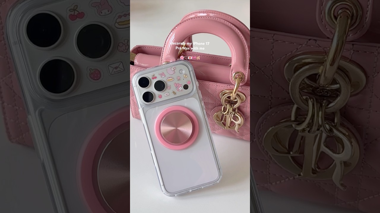 Добавление наклеек в раздел камеры моего iPhone 17 Pro Max &mdash; это моя новая личность. @Apple