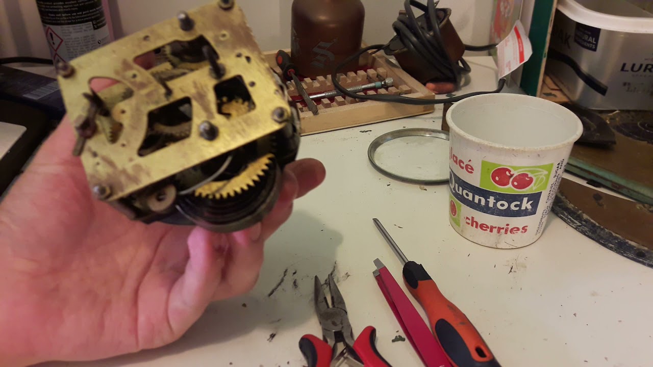Jaz Modic alarm clock disassembly