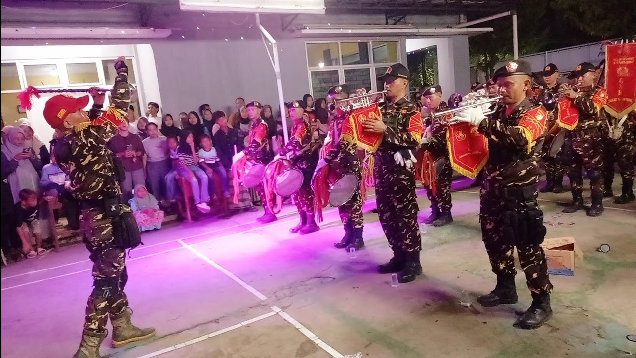 Drumband GNK perform di pekalongan