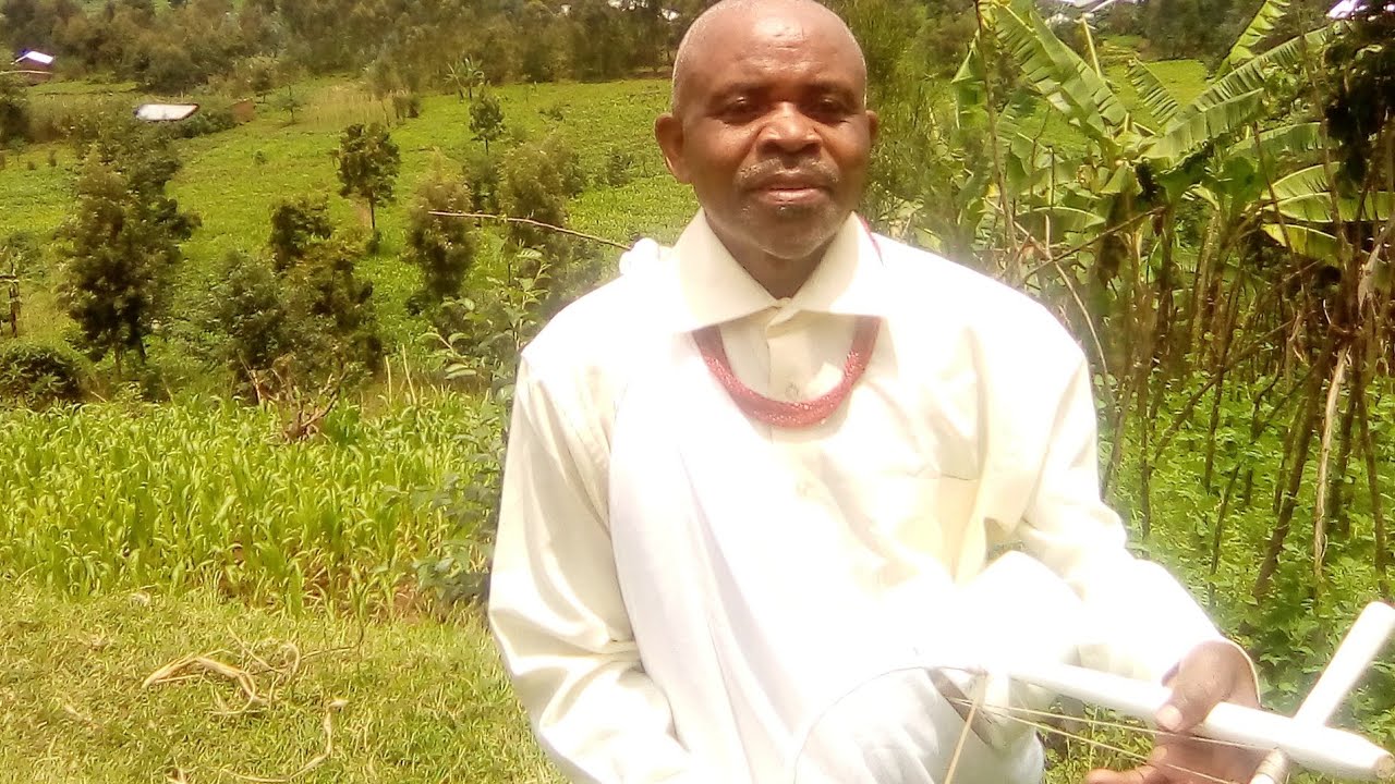 Ntamukunzi na Sibomana baraganiriye ,baracuranga : ingorane z'ifaranga.