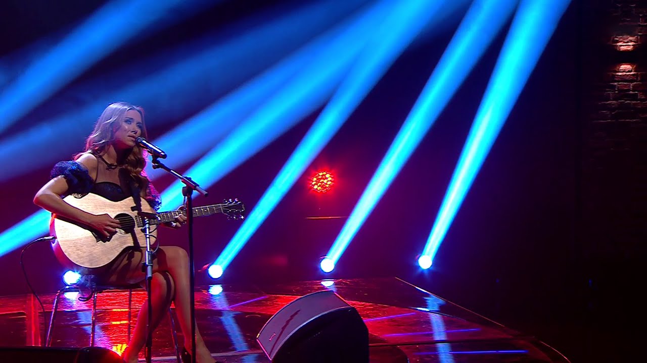 Una Healy - Strangers | The Late Late Show | RTÉ One