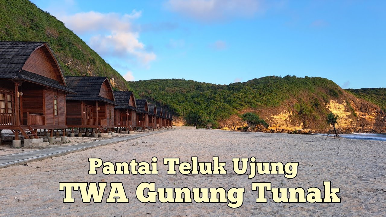 Pantai teluk Ujung TWA Gunung Tunak Lombok