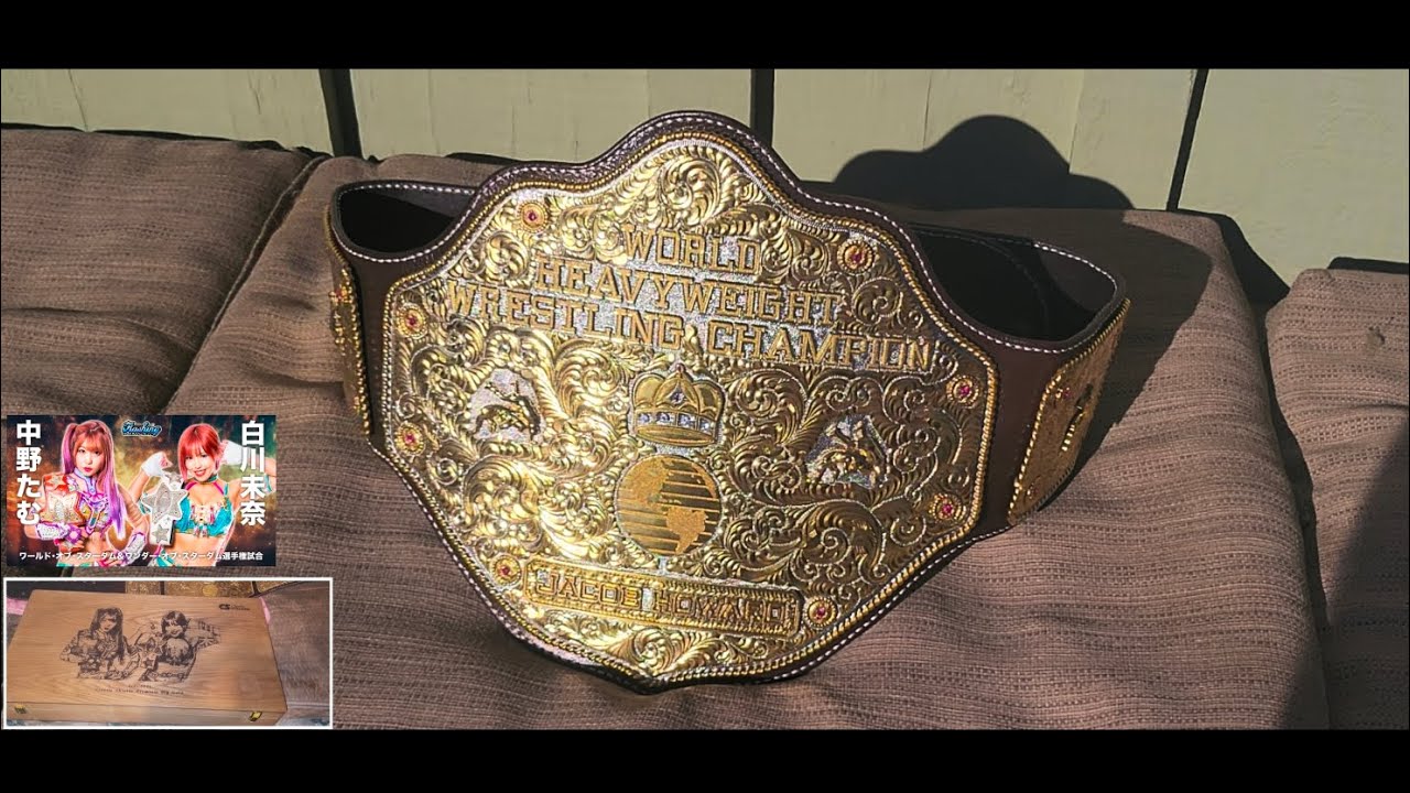CLASSIC SHIELDS Premium Crumrine Big Gold World Heavyweight Championship belt + Special STARDOM case