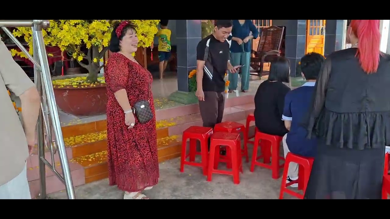 Gia Đình Em Ú (895) Mùng 4 tết nhà anh chị 3 Tân Uyên 