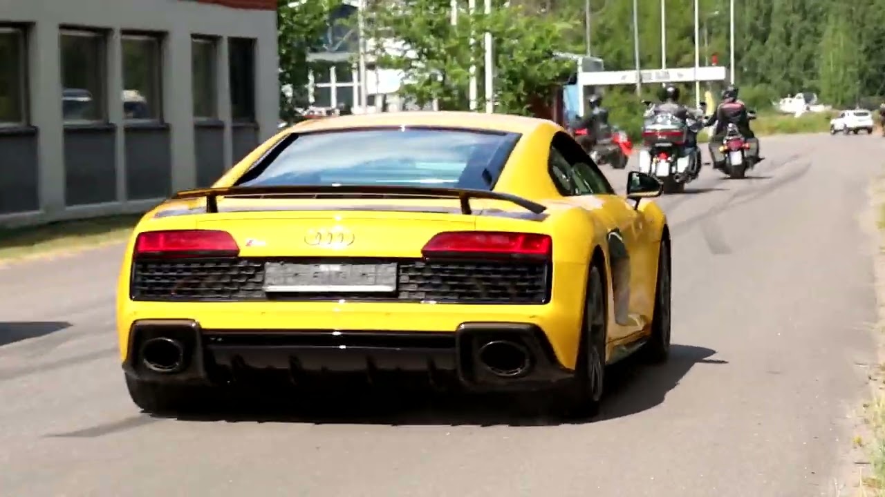 Supercars & Sportscars leaving a Car meet in Finland