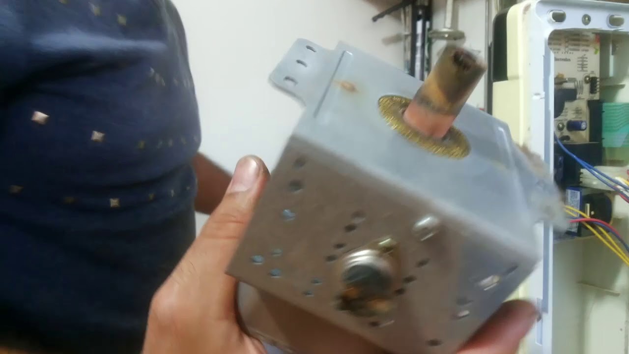 SEU MICROONDAS ESTA  DANDO ESTALOS E FAZENDO BARULHOS POR DENTRO APRENDA A SOLUCIONAR ESTE DEFEITO