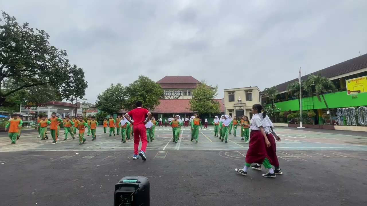Gerak langkah dasar pada senam irama (senam kreasi)