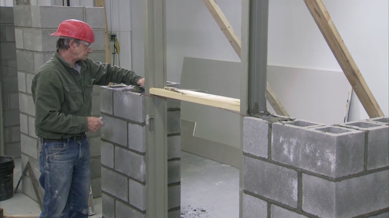 Como Instalar un Marco de Acero en una Construcción de Albañilería
