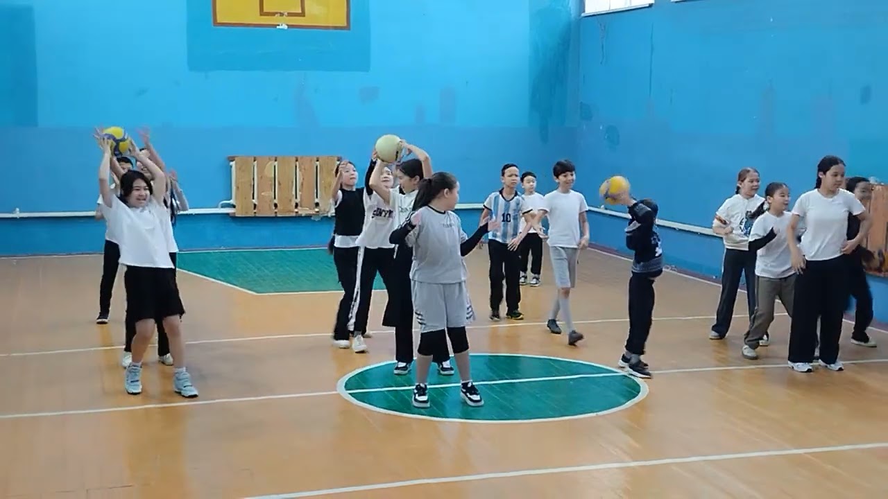 "Көңілді эстафета" эстафеталық ойын