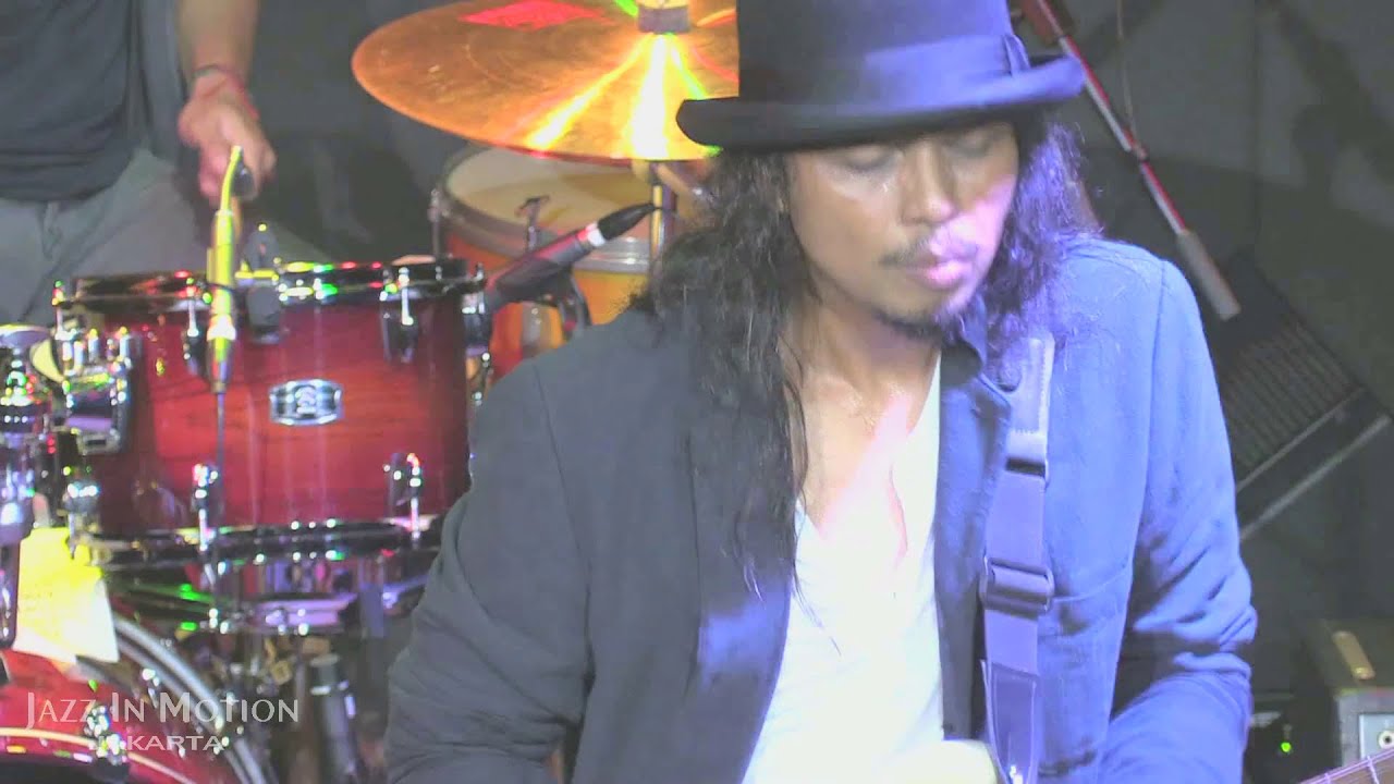 Gugun Blues Shelter - Funky Chicken @ Motion Blue Jakarta 28/5/16 [HD]