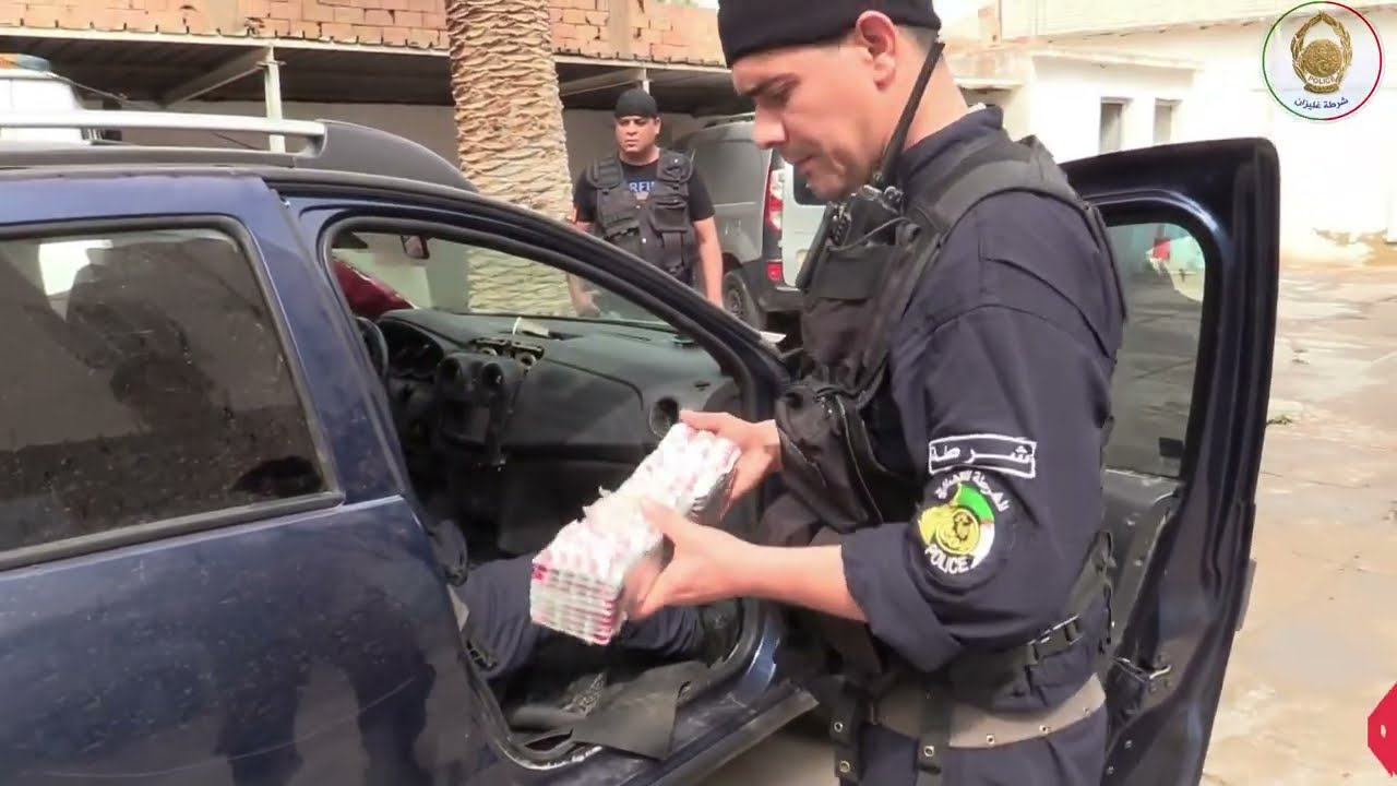 شرطة غليزان توقف شخصين وتحجز كمية معتبرة من الأقراص المهلوسة