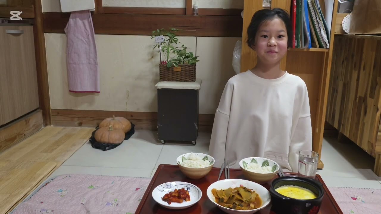 Canh Kim Chi Và Súp Trứng Bữa Cơm Đạm Bạc Mùa Đông 